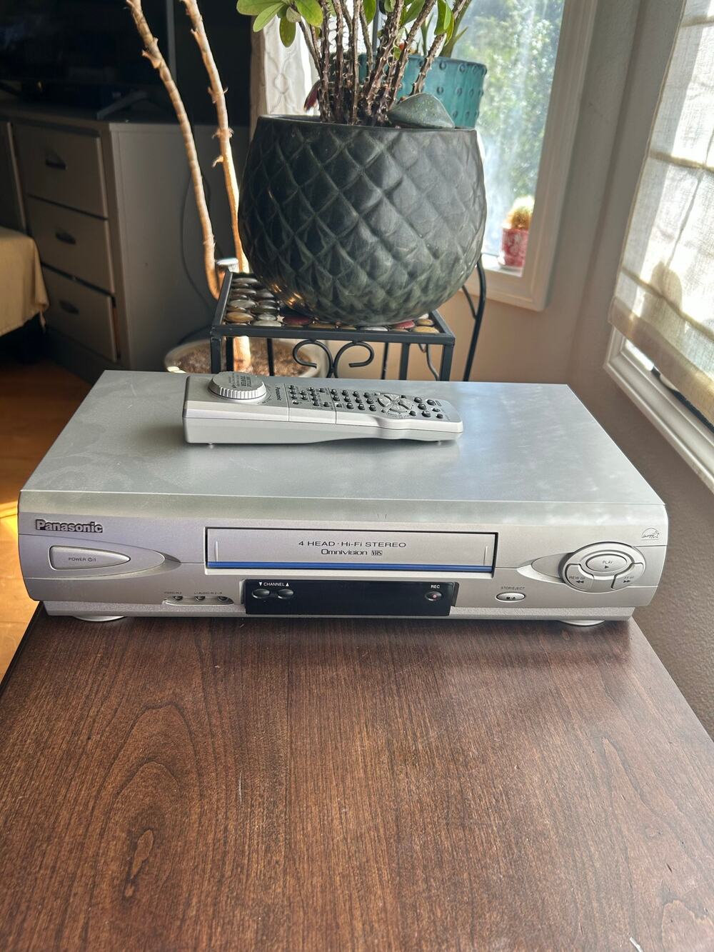 Panasonic PV-V4603S 4-Head Hi-Fi VCR - Tested & Working w/ Remote